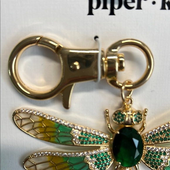 ✨Piper K Dragonfly Bag Charm with Green and Gold Accents 💚 - Picture 6 of 7